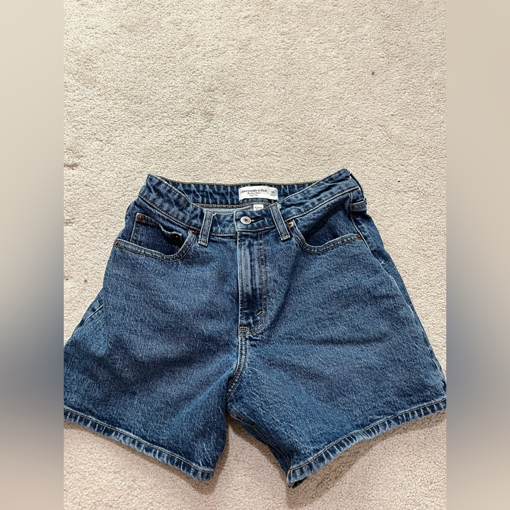 Dad short from Abercrombie & Fitch Dark Blue